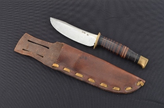 Scagel hunting knife and original sheath (320x212).jpg